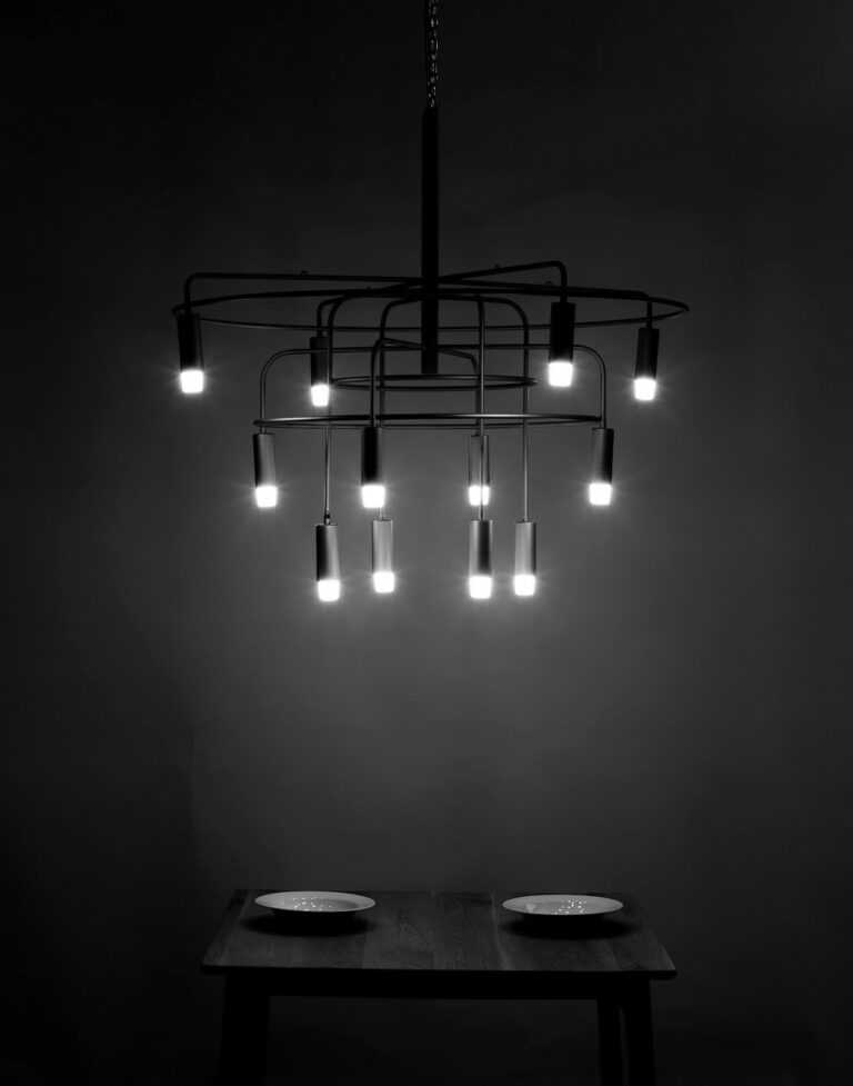 Projet d'installation de luminaire (lustre design moderne), réalisé par PRO BAT-IM, à Val-de-Marne.